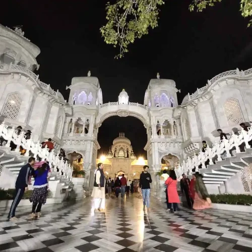 Shree-Krishna-Balram-Temple-ISKCON-Vrindavan